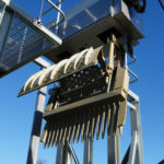 Automated weedscreen hydraulic claw image